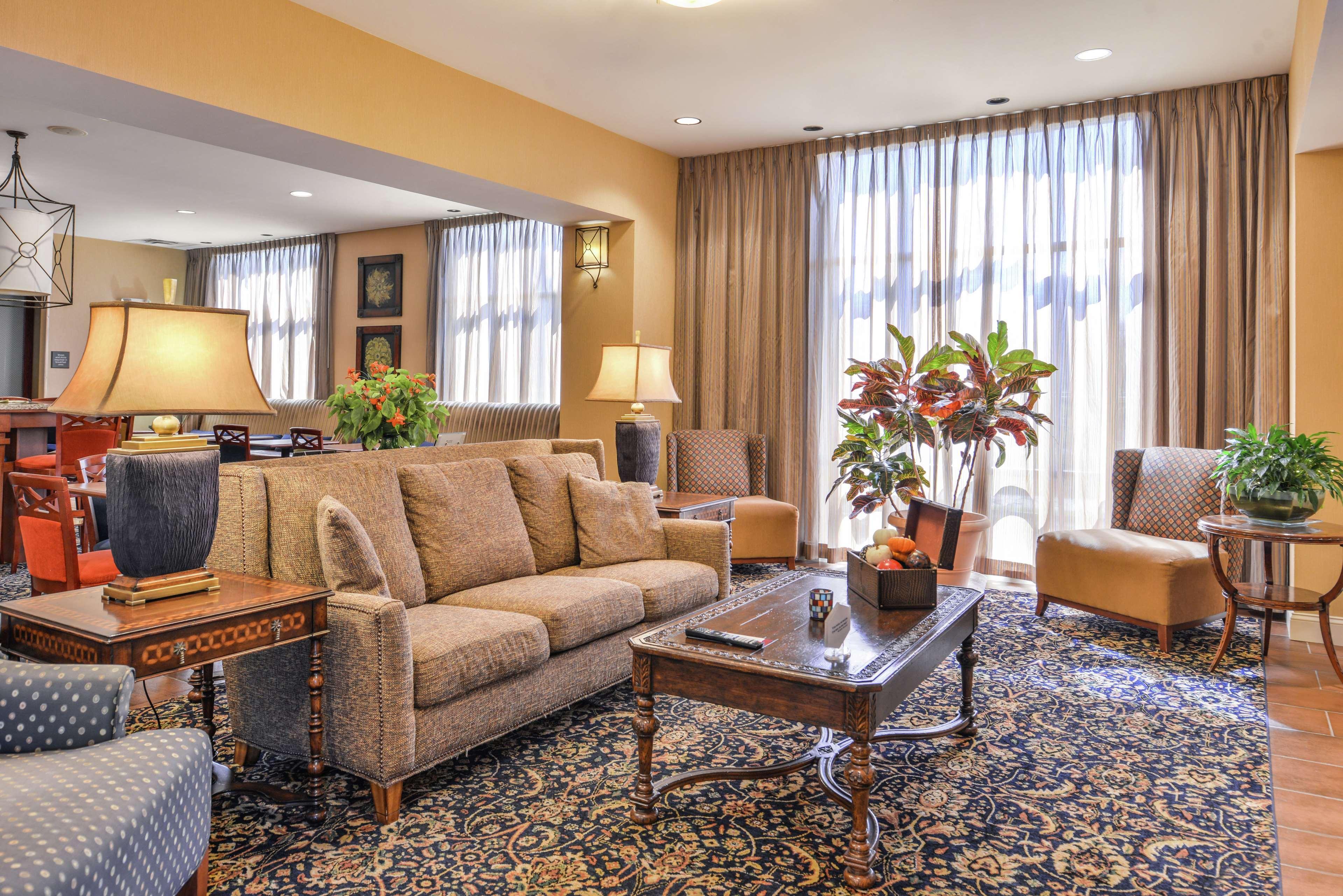 Hampton Inn Jackson-College Avenue Extérieur photo